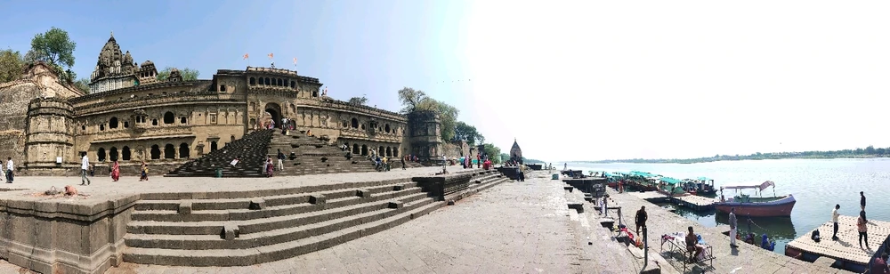 Maheshwar Fort