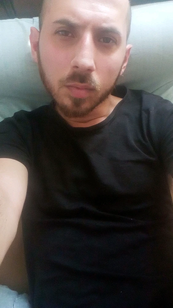 GIF uploaded by Emin