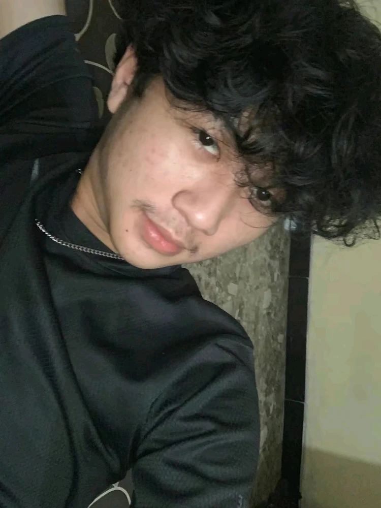 GIF uploaded by Ell