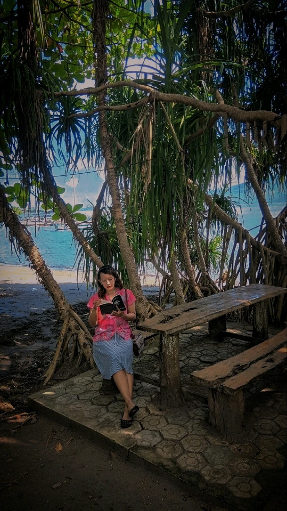 GIF uploaded by Yasmin