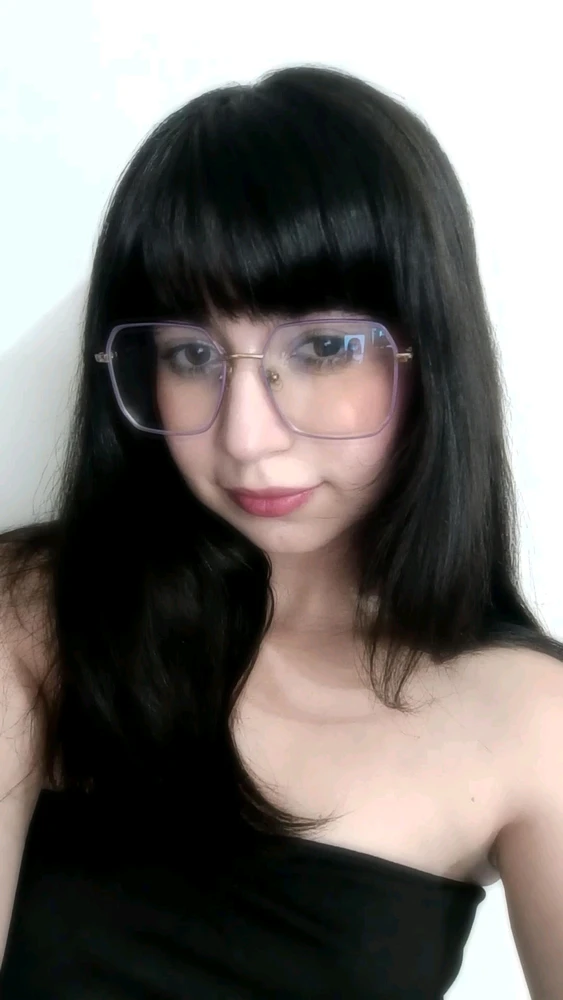 GIF uploaded by Alanis