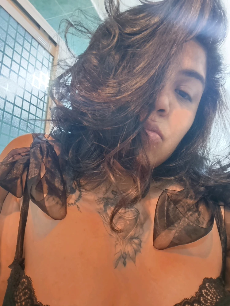GIF uploaded by Noemi
