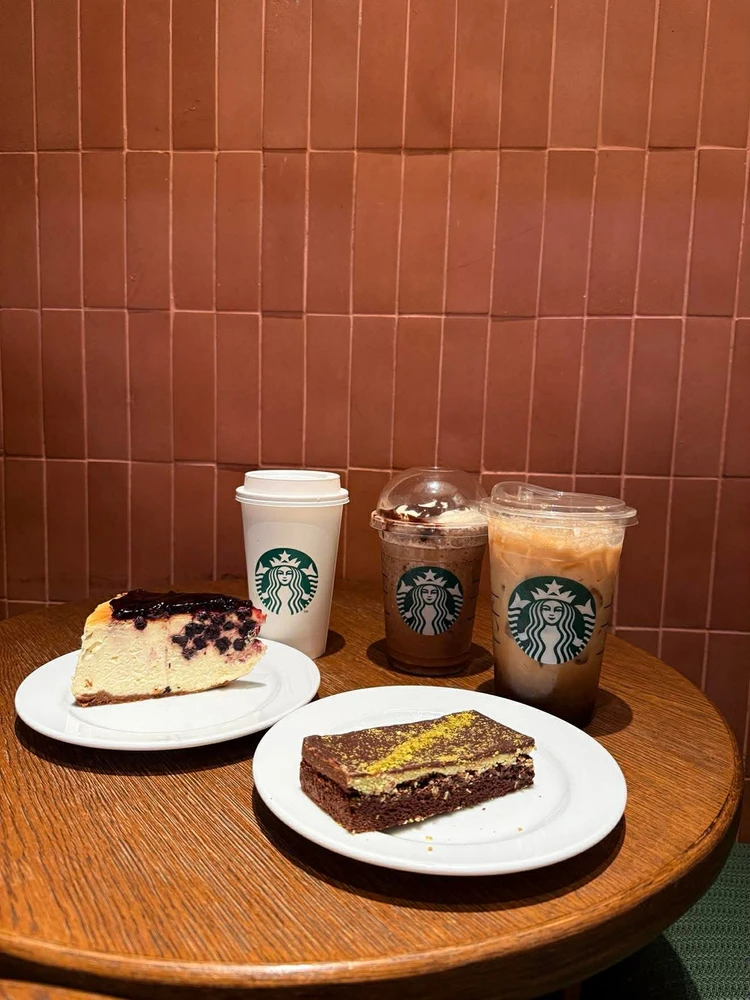 GIF uploaded by Rie