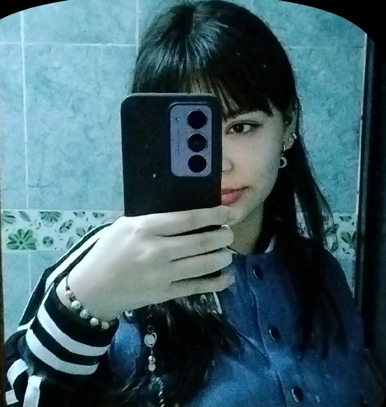 GIF uploaded by Valen