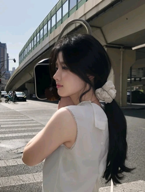 GIF uploaded by Cecilia