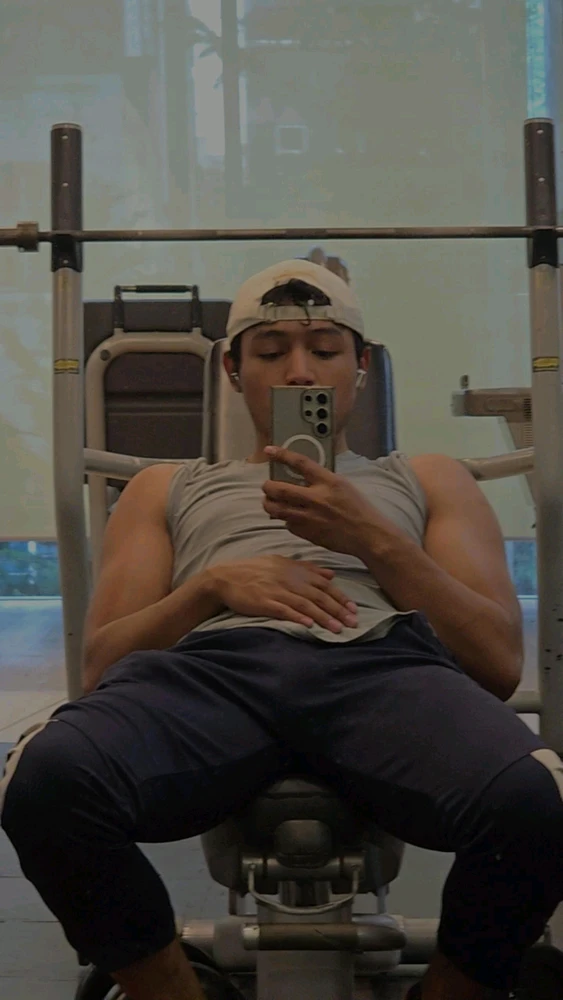GIF uploaded by Fer