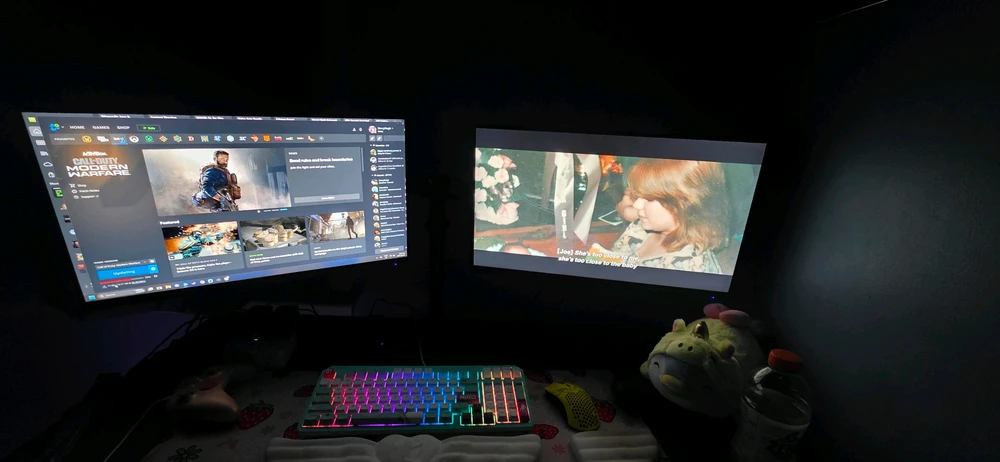 GIF uploaded by Bee