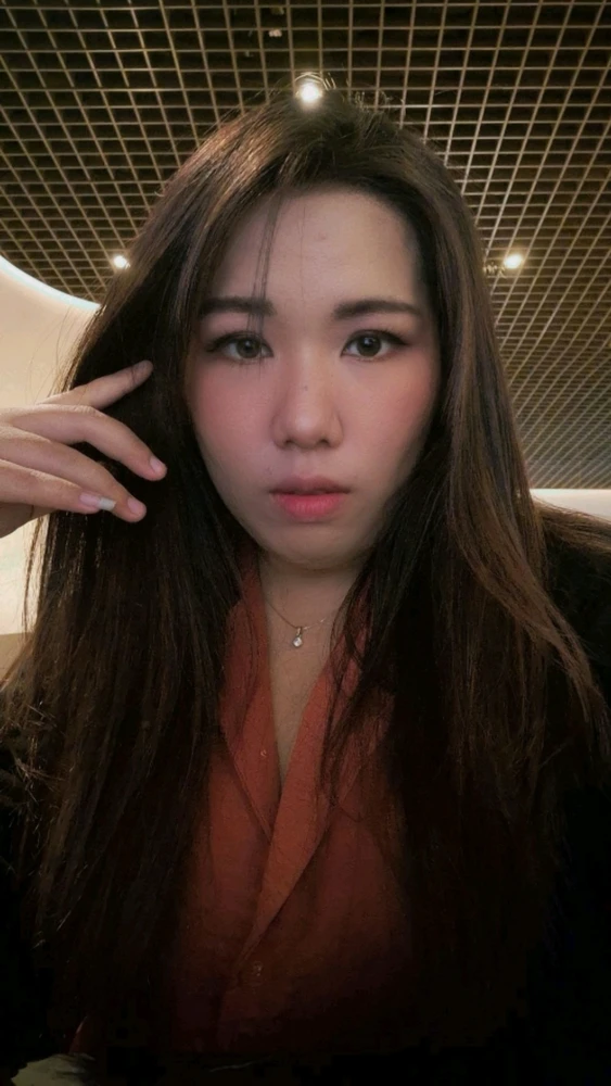 GIF na in-upload ni unnie