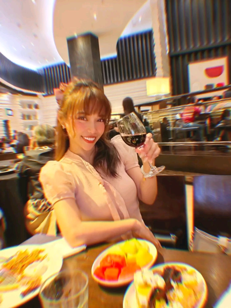 GIF uploaded by SarahPangettt