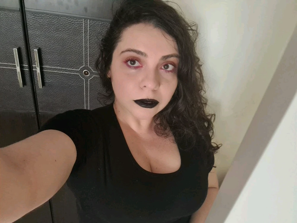GIF uploaded by Lilith