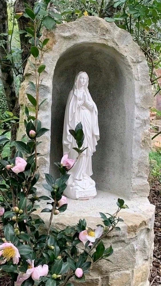 GIF uploaded by Rita