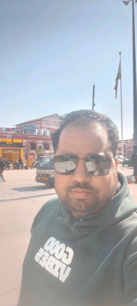 GIF tso los ntawm Ashif 🧒🇮🇳