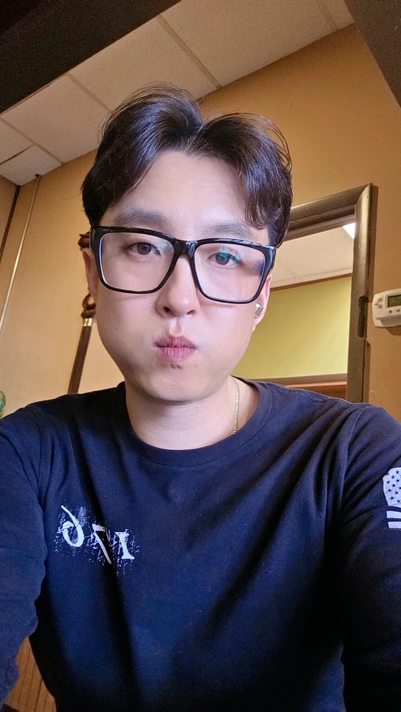 GIF uploaded by sung kim