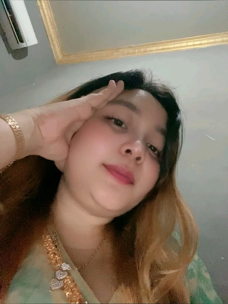 GIF uploaded by Dhila