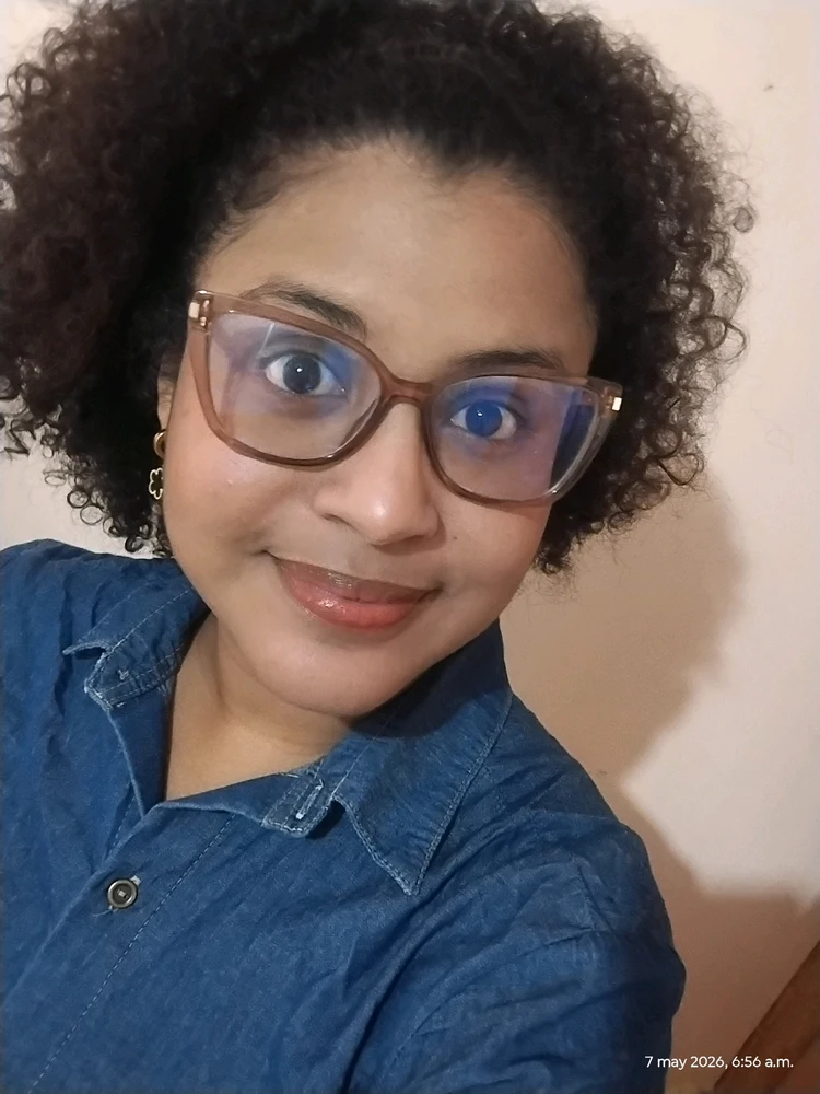 GIF uploaded by Loly