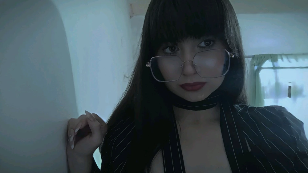 GIF uploaded by Alanis