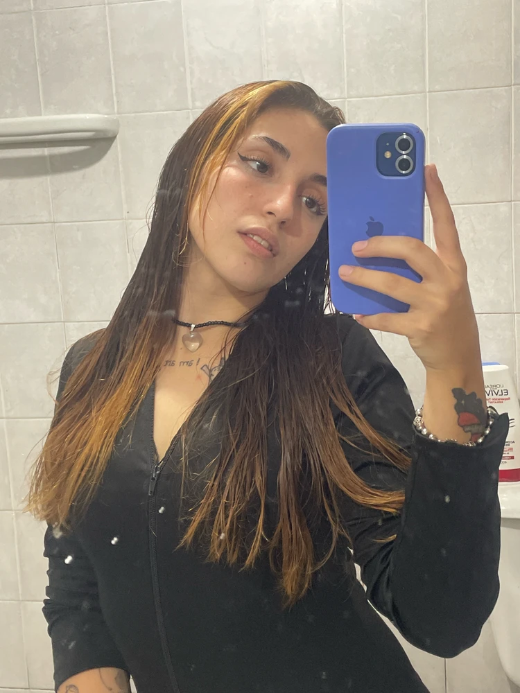 GIF uploaded by Candela