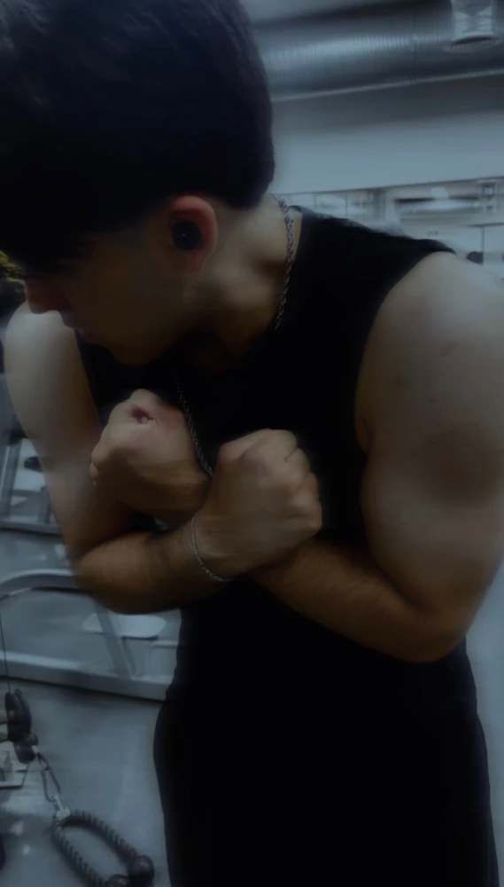 GIF uploaded by Leonardo
