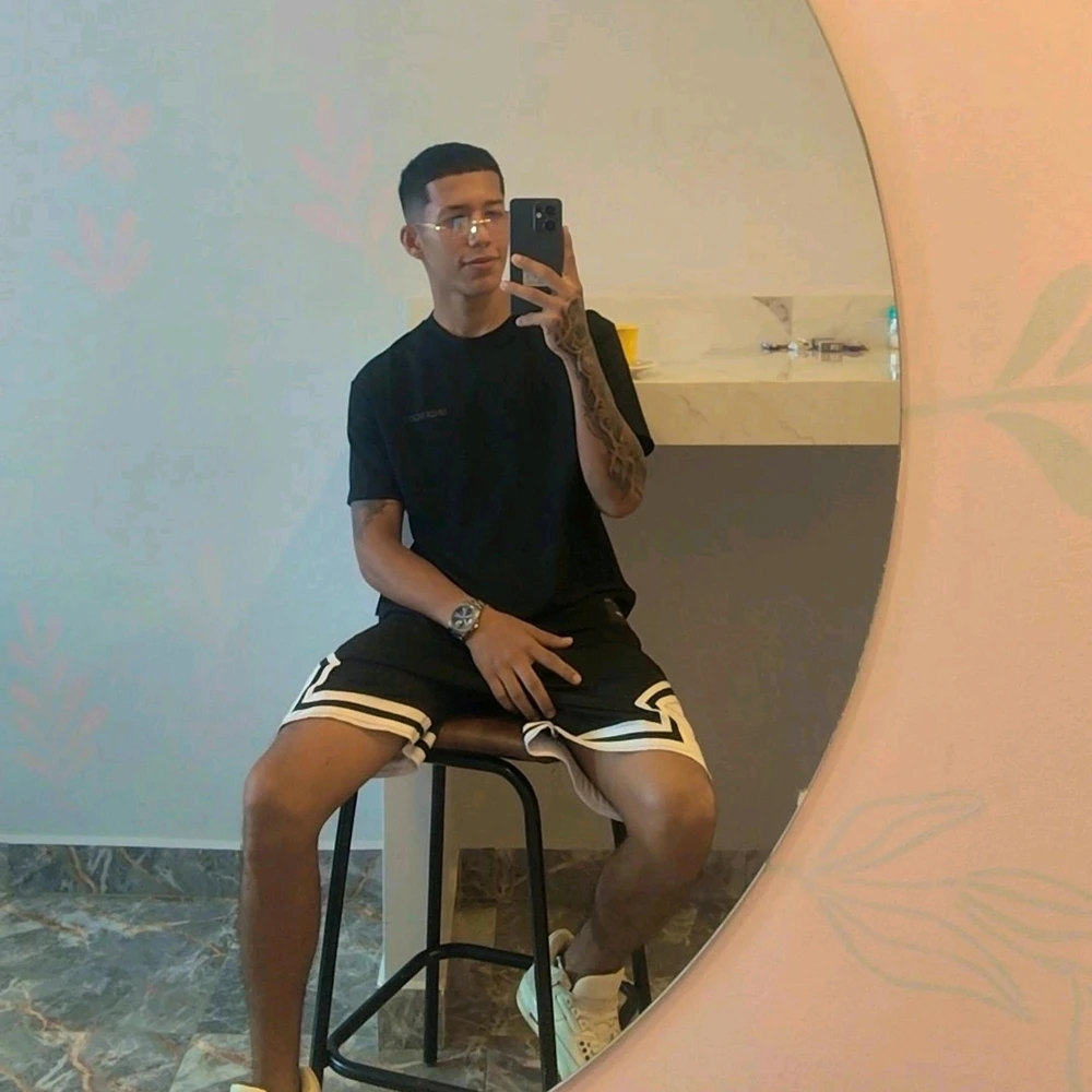 GIF uploaded by Brajhan