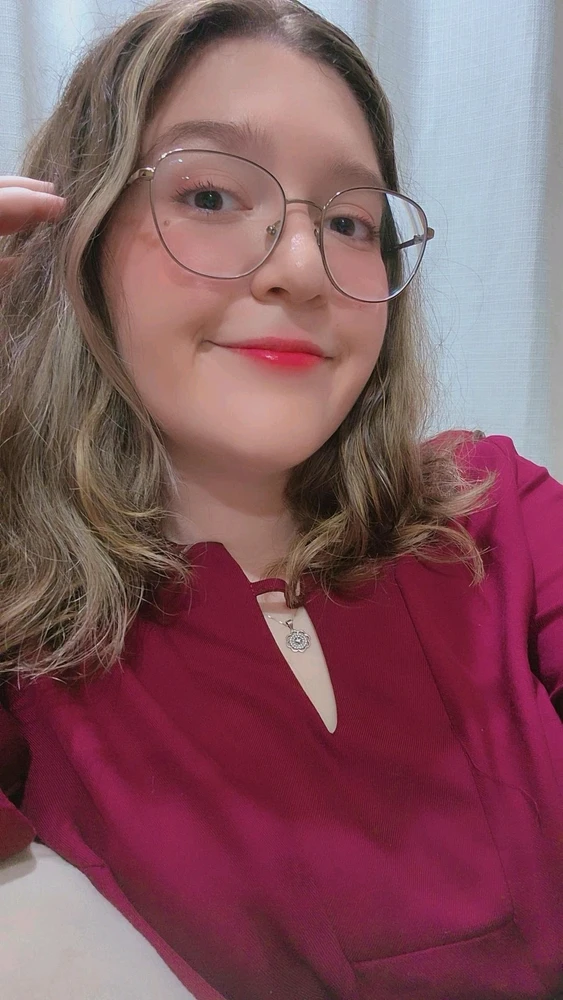 GIF uploaded by Bruna Camargo