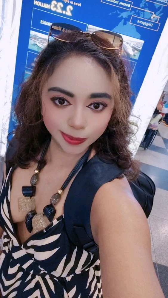 GIF uploaded by Soniya