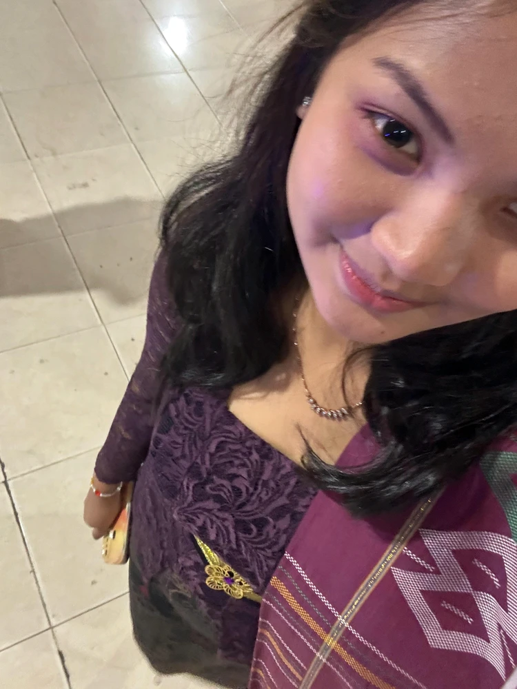 GIF uploaded by valen