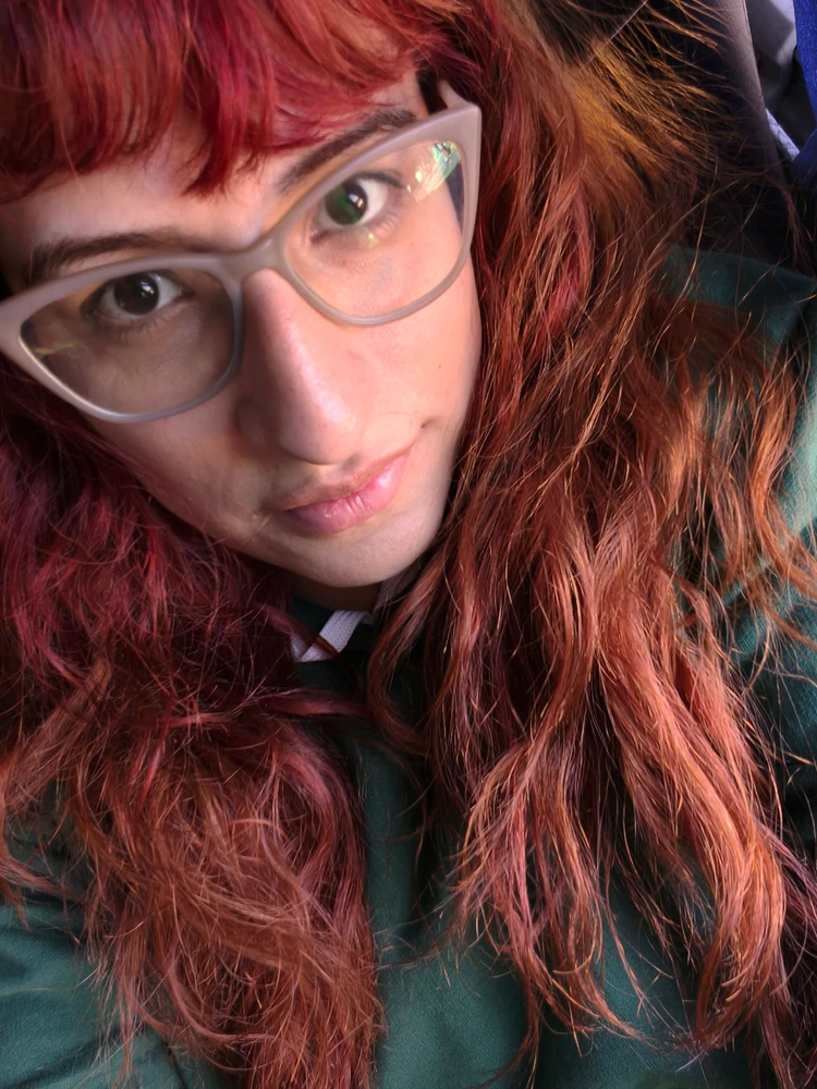 GIF gi-upload ni Fabiana