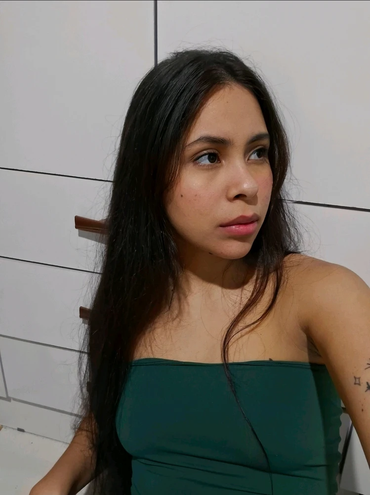 GIF uploaded by Yasmim
