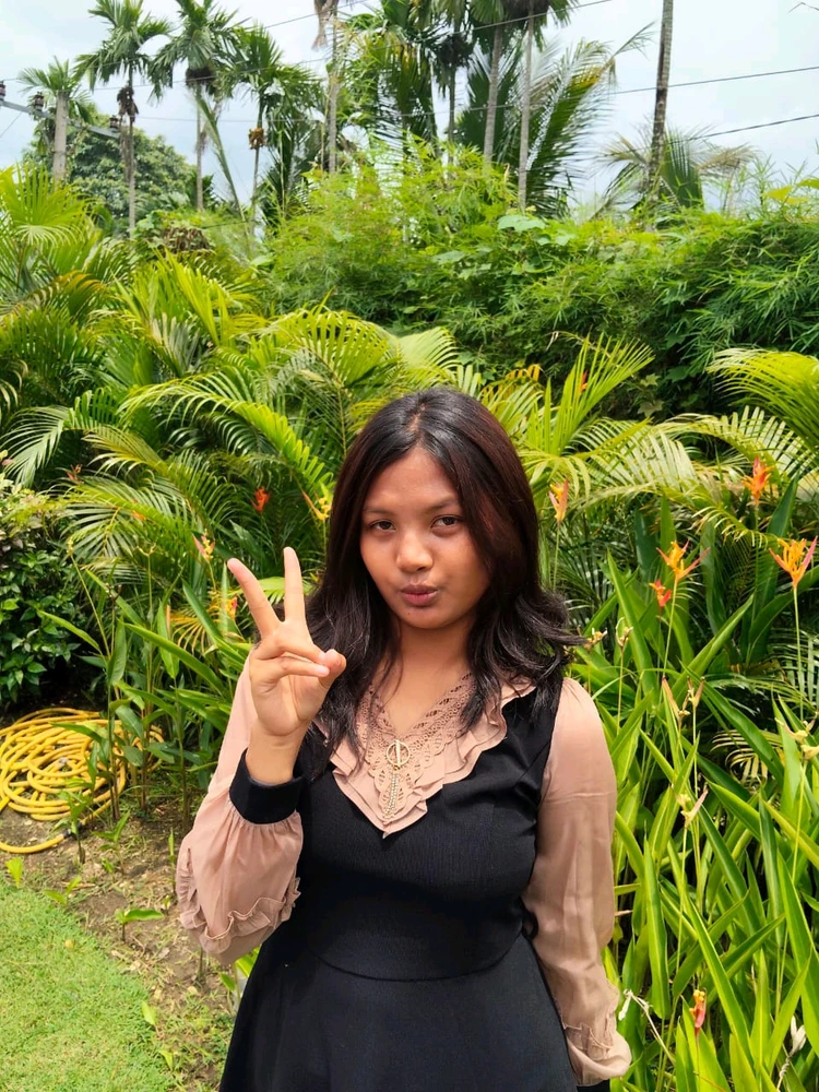 GIF uploaded by valen