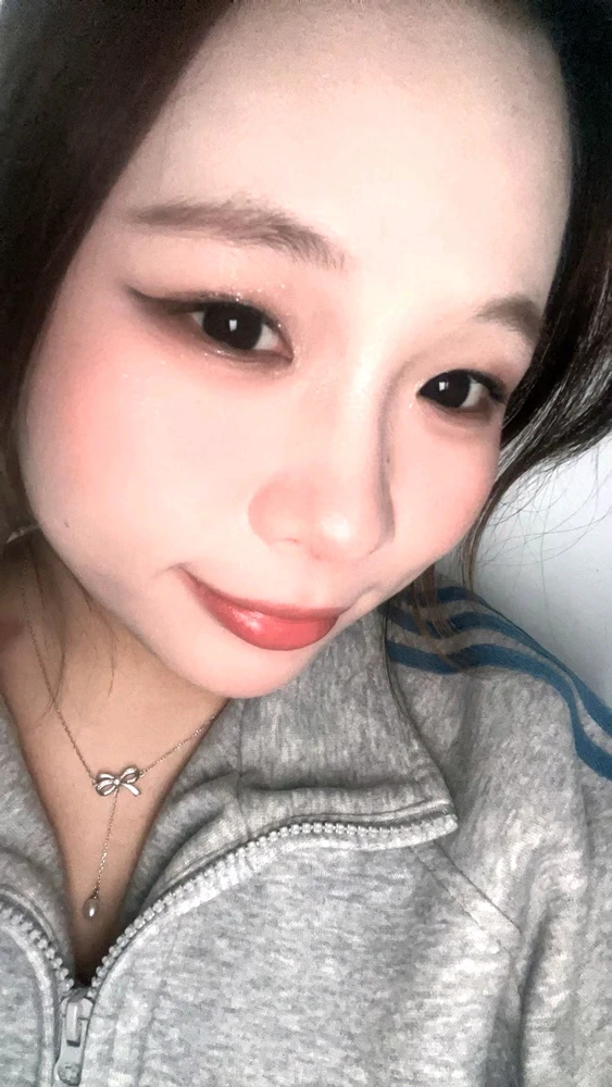 GIF uploaded by Amelia