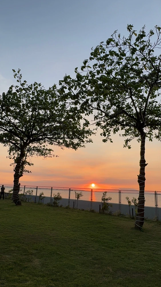 GIF uploaded by Cris