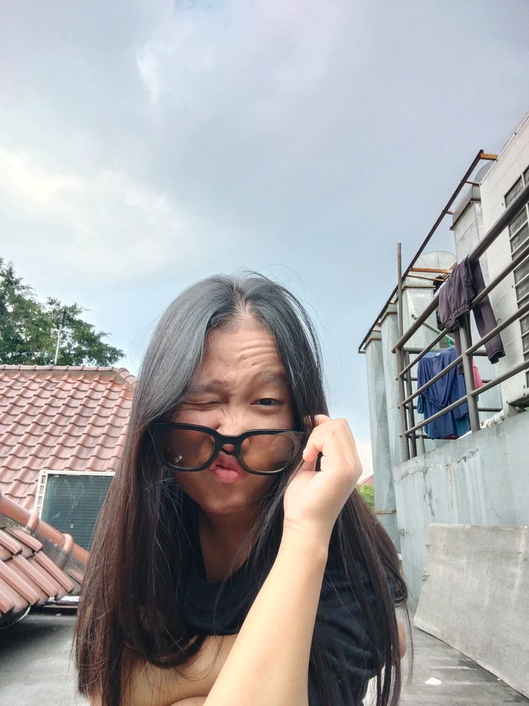 GIF diunggah oleh Indah