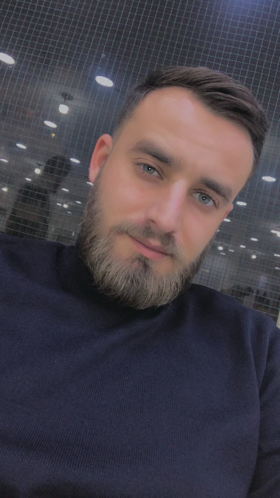 GIF uploaded by Handren