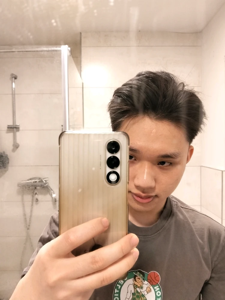 GIF gi-upload ni Tan Tai