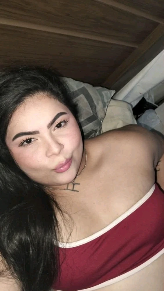 GIF uploaded by Rebeca Rm