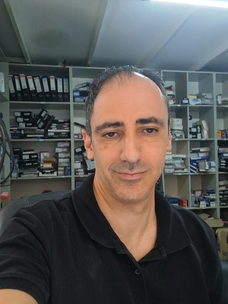 GIF uploaded by Niyazi