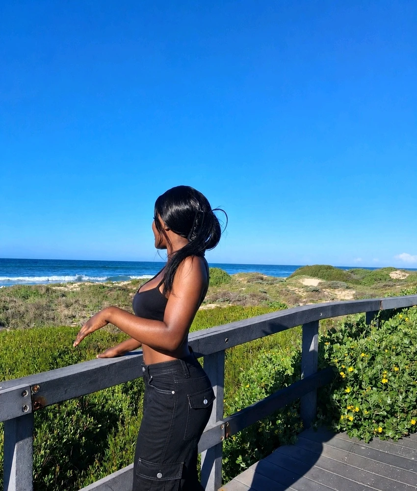 GIF uploaded by Darneya