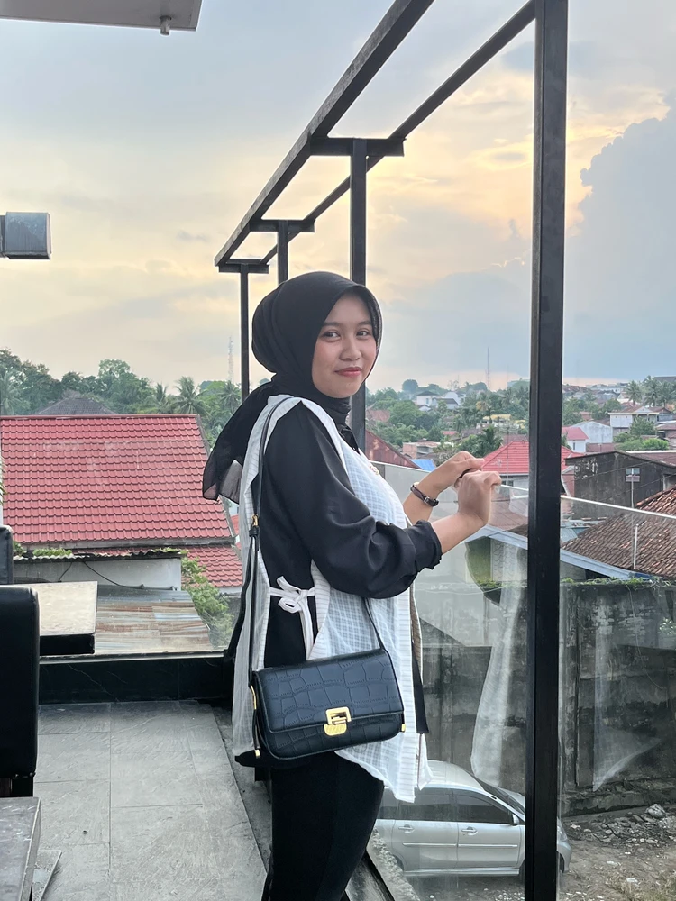 GIF diunggah oleh siti nurmaidah