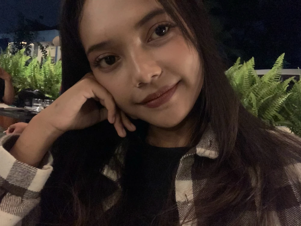 GIF uploaded by Vanny