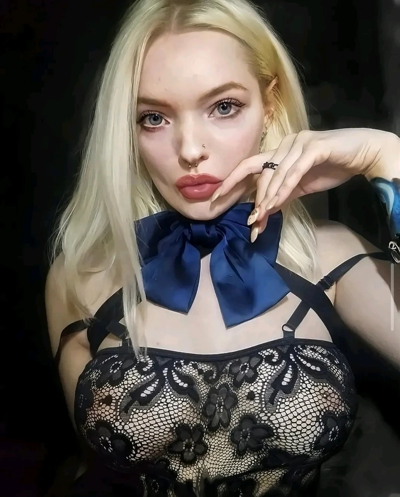 GIF uploaded by 𝔖𝔬𝔭𝔥𝔦𝔞