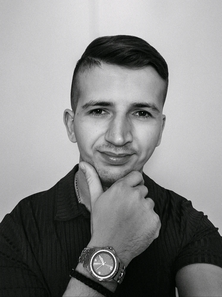 GIF otpremio/la Petar