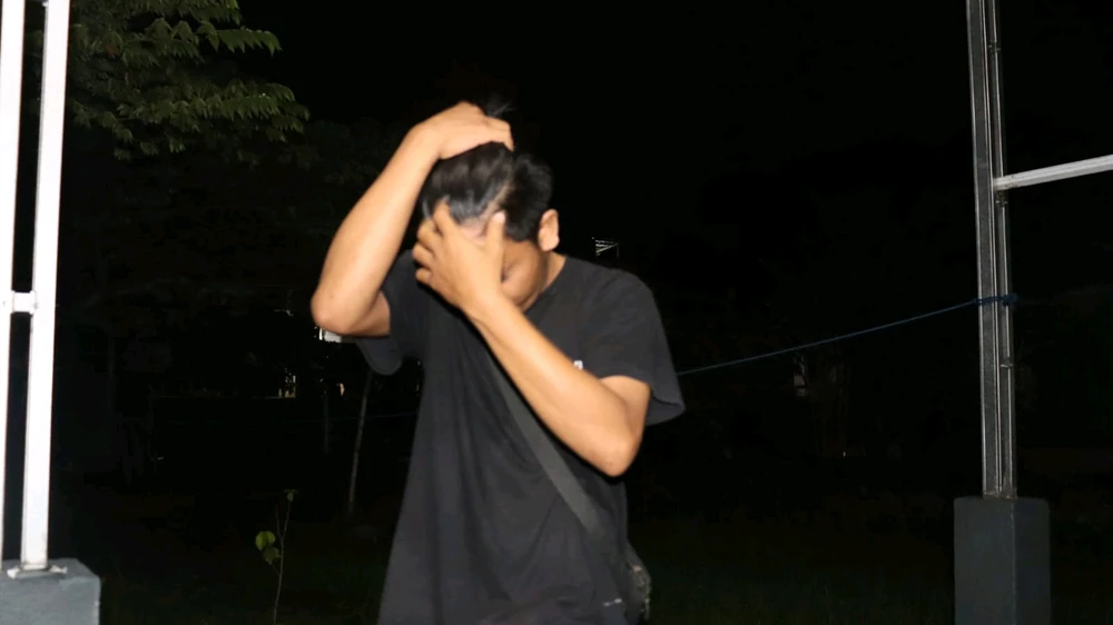 GIF diunggah oleh sora