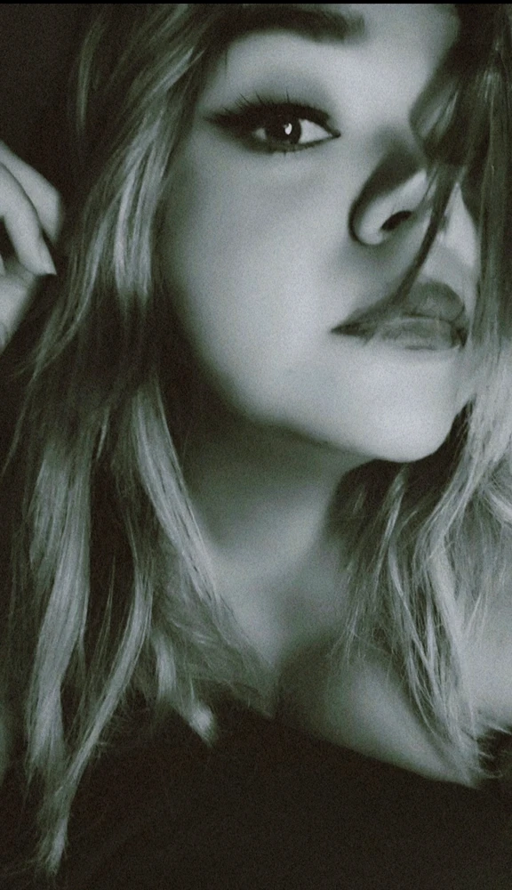 GIF uploaded by Aury