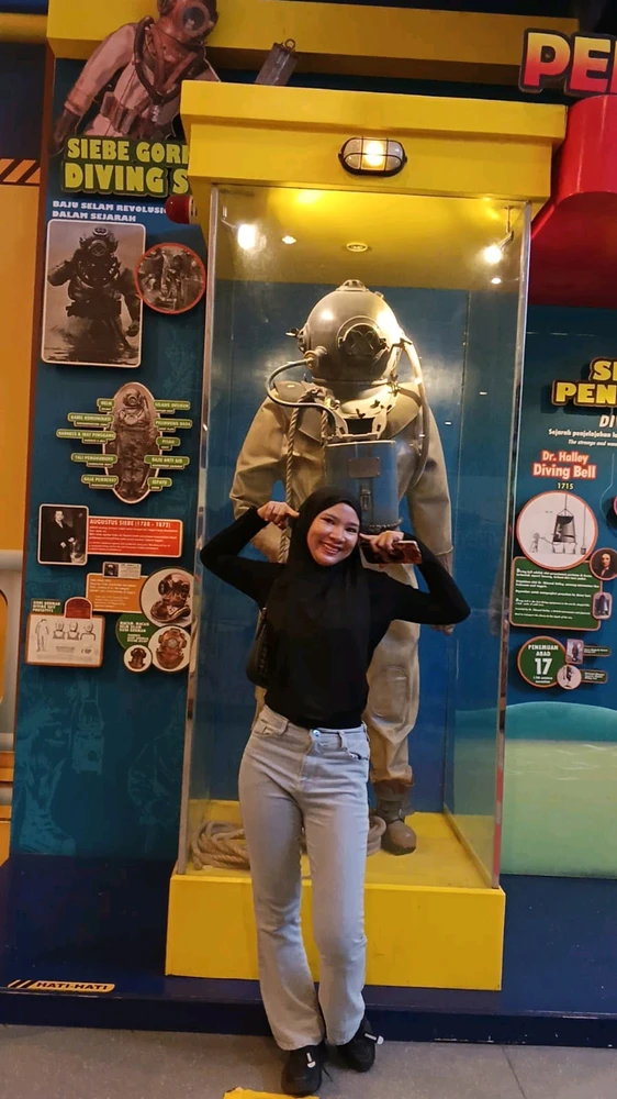 GIF uploaded by Alic