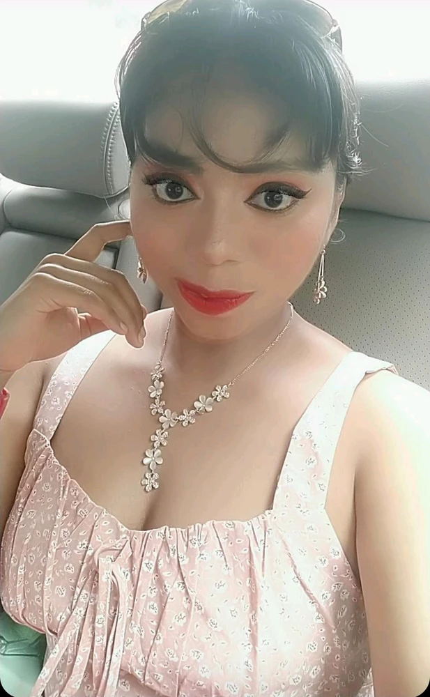 GIF uploaded by Soniya