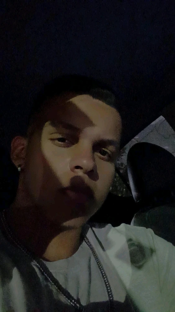 GIF uploaded by Luan