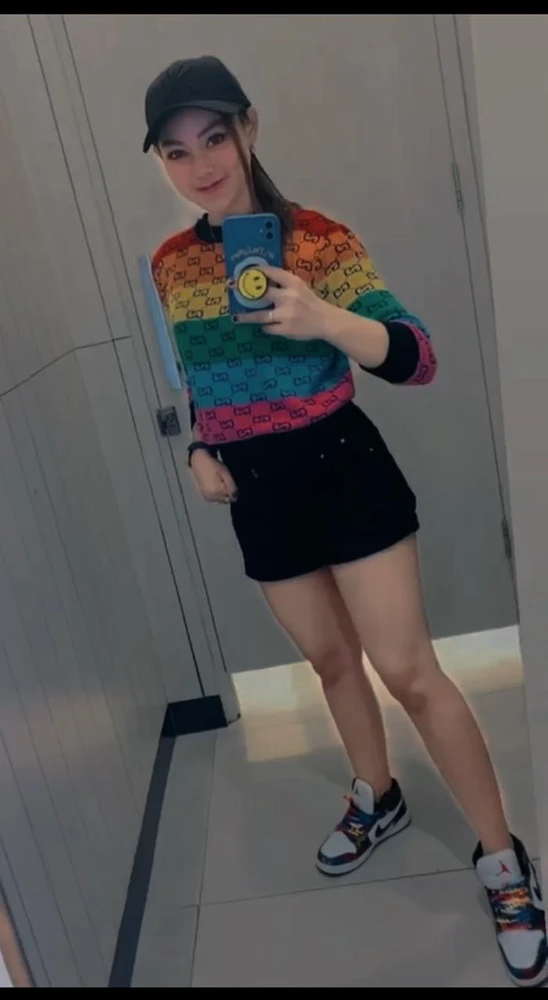 GIF diunggah oleh Eviii