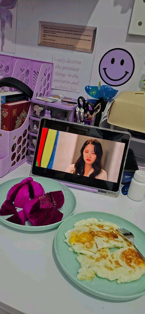 GIF uploaded by Indri