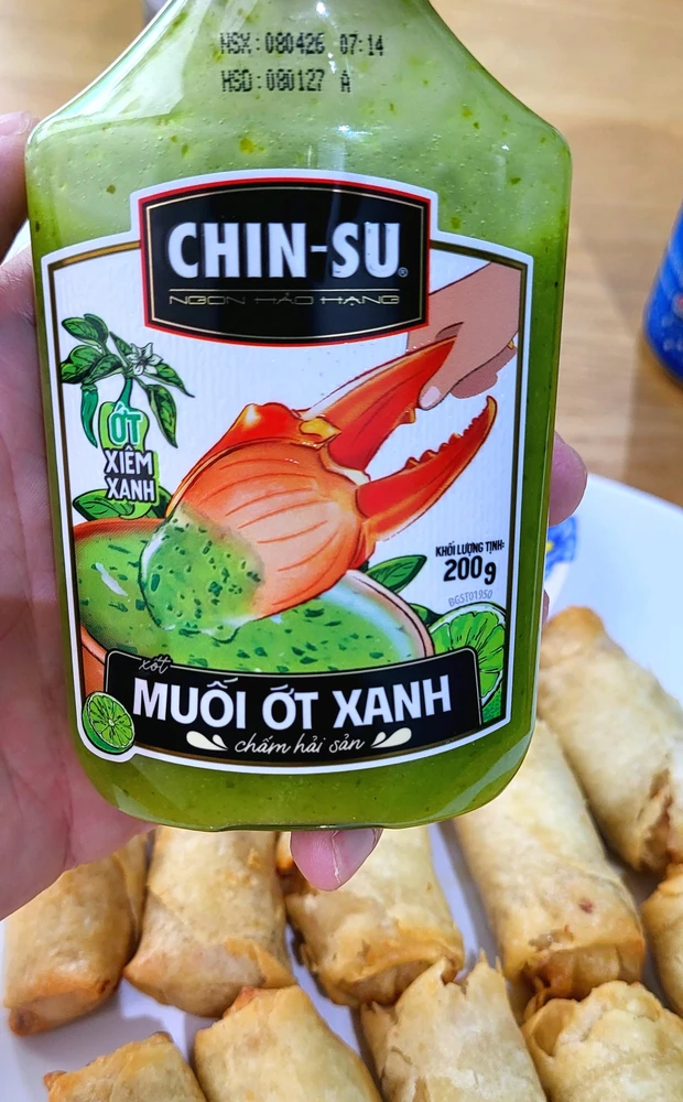GIF uploaded by Tofu 🍜🍗🍟