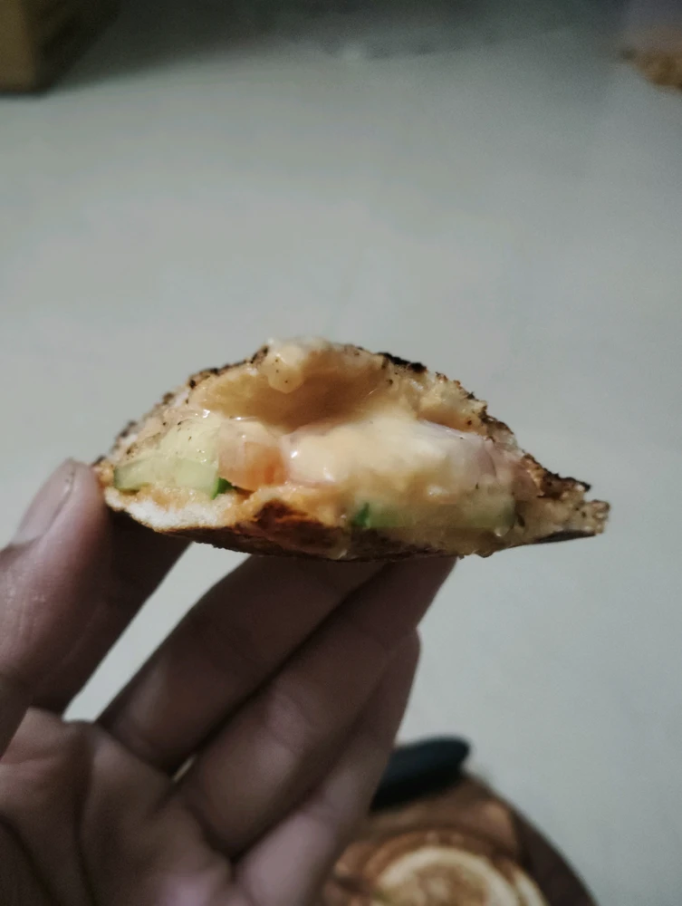 I-upload ni SHIVAM ang larawan